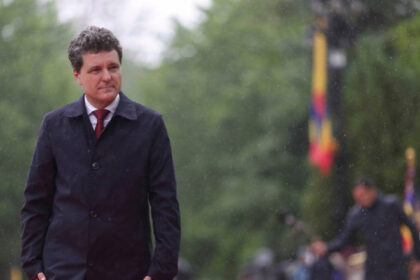 nicusor dan viitorul romaniei se cladeste pe grija responsabilitate si investitie in copii 683c471e02d33
