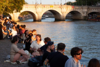 planul parisului pentru a face fata caldurii extreme scoli si locuinte adaptate pentru temperaturi de 50 de grade celsius 68533ab39d5b5