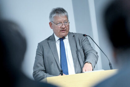 populatia rusa sprijina razboiul si urmeaza linia kremlinului spune seful spionajului german asta ii permite sa manipuleze tara 68494dd989ee2