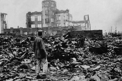 protestam cu mare furie supravietuitorii bombelor atomice de la hiroshima si nagasaki il critica pe trump pentru comparatia cu iranul 685d0ffd4fd1a