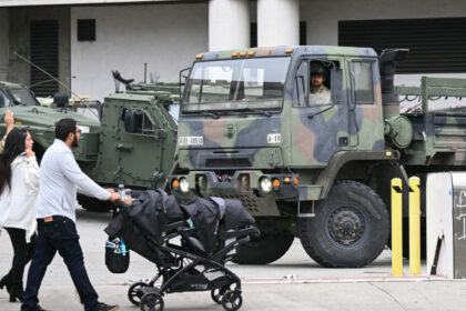 protestele din los angeles ce se intampla in metropola californiana sute de puscasi marini au ajuns in oras 68486f330958c