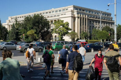 rata somajului a scazut la 57 in aprilie cei mai multi someri provin din randul tinerilor 683ed0ced1cba