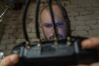 razboiul dronelor ucraina vrea sa produca 25 milioane de uav in acest an ucrainenii au dus razboiul la un nou nivel 6841178754e55