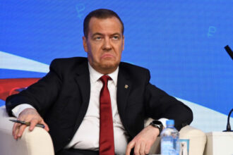 reactii din rusia dupa atacul sua asupra iranului medvedev prin acest tip de succes trump nu va castiga premiul nobel pentru pace 6857e28ec64a2