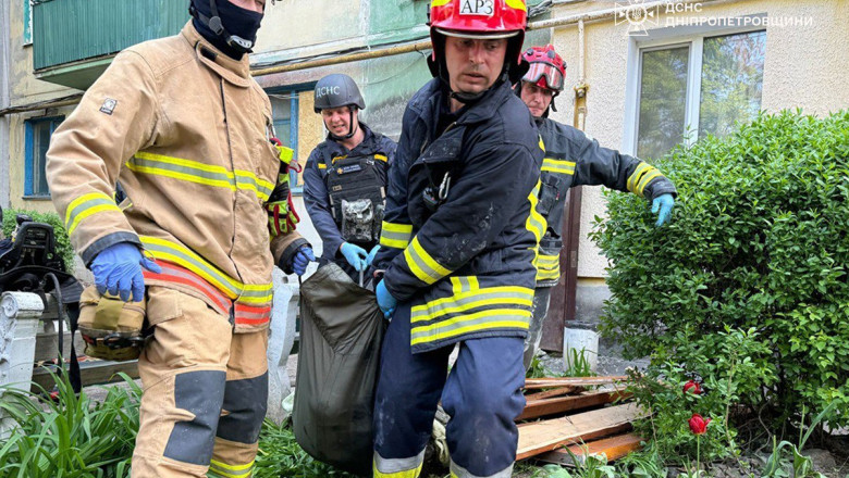 rusia vaneaza in mod deliberat echipele de salvare ucrainene care intervin in urma loviturilor aeriene aceasta nu este o coincidenta 683fcaa7dd939