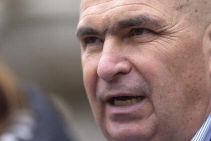 sapte consilieri de stat si trei consilieri onorifici pleaca din guvern bolojan a semnat deciziile 685bfa6373dc3