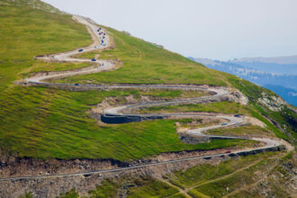 se redeschide circulatia pe transalpina intre ranca si curpat intre ce ore e permis traficul rutier si care e limita de viteza 6841b8f317e79