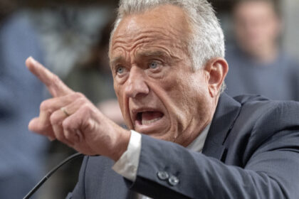 secretarul american al sanatatii a concediat toti expertii unui important grup privind vaccinurile 6847cb1b7cdf4