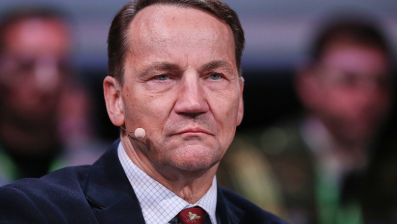 seful diplomatiei poloneze il ironizeaza pe elon musk printr o replica la un conflict din luna martie ce a transmis acesta 68429eed9482f