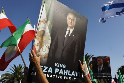 sfarsitul regimului este aproape anunta printul mostenitor al iranului 685a626878d65