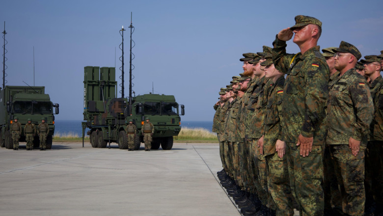 tot asteptand unitatile patriot ucraina va primi noile sisteme germane iris t la fel de bune zelenski suntem recunoscatori 684b122ab6d7a