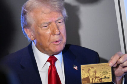 trump a lansat platforma online pentru cardul de aur viza de sua pentru bogati mii de persoane vor sa se inscrie 684a997a9f33f