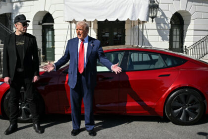 trump vrea sa scape de masina tesla pe care si a cumparat o de la musk omul care si a pierdut mintile 68430f6ec5798