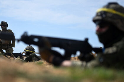 ucraina a capturat doi mercenari din camerun recrutati de rusia cu cat erau platiti acestia pentru a lupta de partea kremlinului 68624f012187b