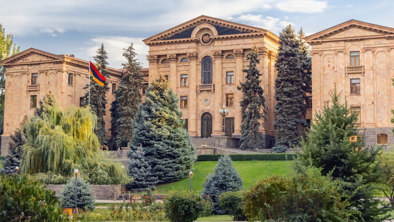 un arhiepiscop din armenia a incercat organizarea unei lovituri de stat anunta premierul de la erevan 685bc2027b44b