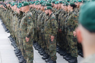 un general german cere revenirea la armata obligatorie friedrich merz impartasesc evaluarea ministrului apararii 68492bde01538