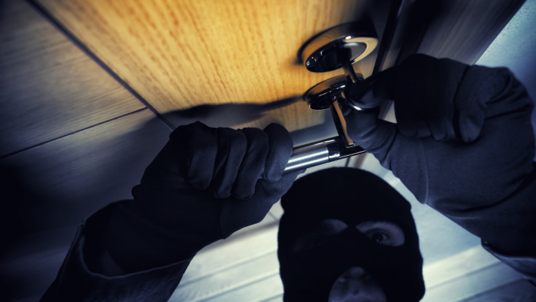 video a inceput sezonul furturilor din locuinte greseala pe care o fac multi dintre romani atunci cand pleaca in vacanta 6858d53673659