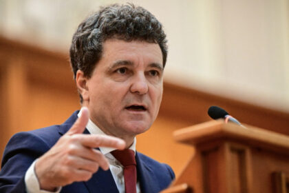 video ce raspunde nicusor dan intrebat cand va desemna premierul pentru viitorul guvern 683dc1a68b4b0