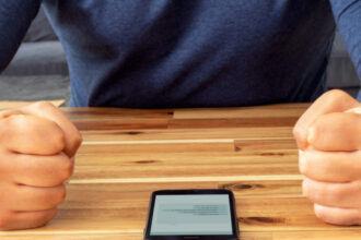 video distribuirea online a mesajelor antisemite fasciste pedepsita cu 5 ani de inchisoare aur pot si sos s au opus in parlament 6849d76676953