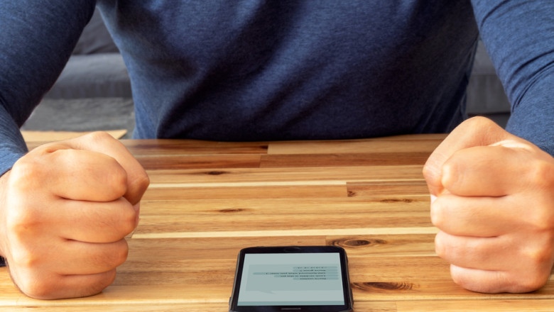 video distribuirea online a mesajelor antisemite fasciste pedepsita cu 5 ani de inchisoare aur pot si sos s au opus in parlament 6849d76676953