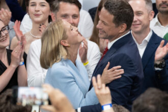 video gosia gosia momentul in care primarul varsoviei isi proclama prematur victoria si i o dedica primei doamne 683d7c0b62858