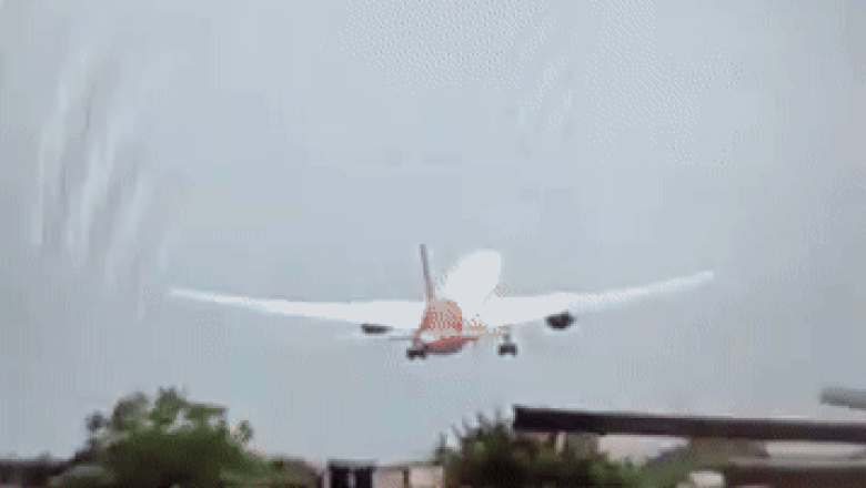 video momentul in care avionul air india se prabuseste la ahmedabad imediat dupa decolare 684ab343316a0