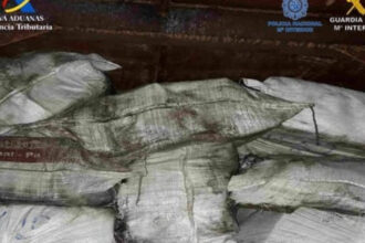 video romani arestati la valencia intr o operatiune antidrog descinderi in forta la o retea care racola distribuitori de stupefiante 68552a773b2bb