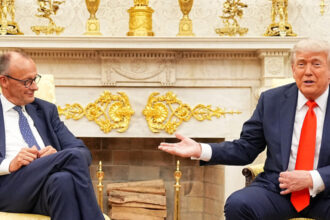 video trump a ras dupa ce cancelarul german merz i a amintit ca azi e aniversarea debarcarii din normandia n a fost o zi buna pentru voi 684268fd6e1ef