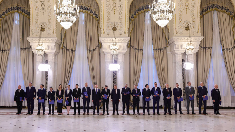 videofoto ministrii guvernului bolojan au depus juramantul la palatul cotroceni mesajul lui nicusor dan 6859abbb8cc45