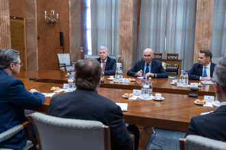 bolojan discutii cu atlantic council cea mai cunoscuta organizatie de analiza strategica din sua despre securitatea regionala 6863e194c2c31