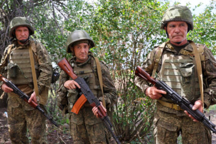 ce poate obtine rusia pe front in cele 50 de zile oferite de trump din 3 rusi care ne ataca doi mor iar ultimul ajunge la transee 687c710f0bc2c