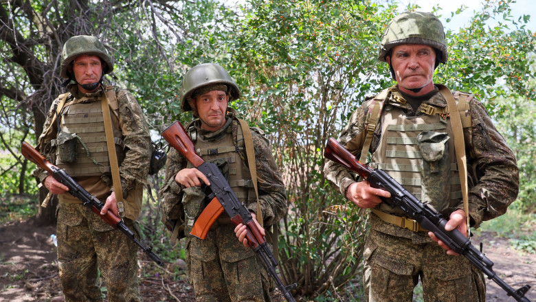 ce poate obtine rusia pe front in cele 50 de zile oferite de trump din 3 rusi care ne ataca doi mor iar ultimul ajunge la transee 687c710f0bc2c