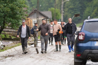 consiliul judetean galati a alocat 1 milion de lei pentru sinistratii din suceava puhoaiele pot lua tot dar nu si solidaritatea 6888f44e3a810