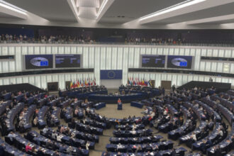 cum se va vota joi in parlamentul european la motiunea de cenzura impotriva ursulei von der leyen social democratii s ar putea abtine 686deb339e6ef