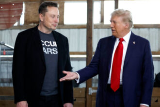 donald trump spune ca nu vrea sa distruga companiile lui elon musk imi doresc sa prospere spacex risca sa piarda contracte uriase 68825e84b9502