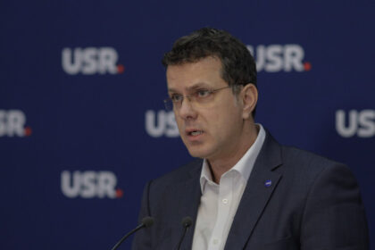 exclusiv ministrul apararii cere dublarea armatei ionut mosteanu despre inarmarea romaniei cu bani europeni contracte de miliarde 687153eeb532f