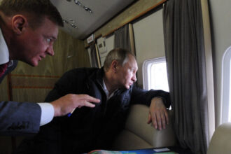 fostul ministru rus roman starovoit a fost gasit mort la cateva ore dupa ce a fost demis 686bd94c064fd