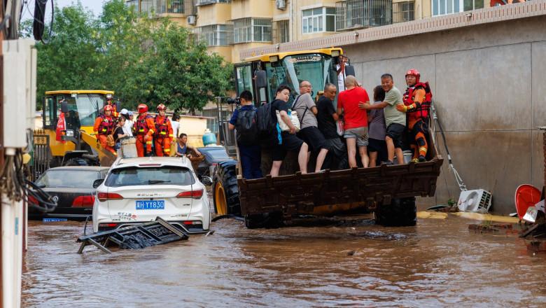 foto ploi si inundatii in china furtunile violente au ucis 30 de persoane si peste 80 000 au fost evacuate la beijing 6888705aa3e28