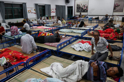 galerie foto taifunul co may a dus la evacuarea a peste 280 000 de oameni si la anularea a 640 de curse aeriene in shanghai 688b053e962ec