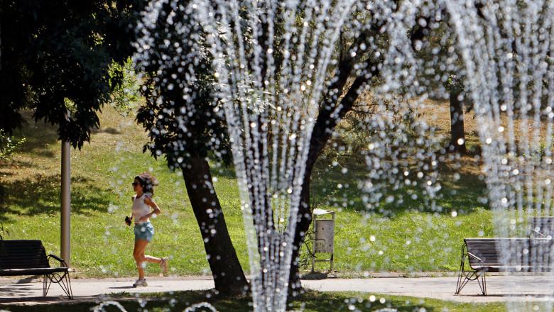 harta cod rosu de canicula in sudul si sud vestul tarii inclusiv in bucuresti temperaturi de pana la 43c si risc de furtuni 68847db3b90f5