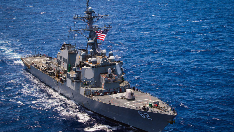 incident intre un distrugator american si un elicopter iranian in golful oman 6881071872ef7