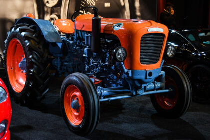 masinile alesilor si ale functionarilor publici in declaratiile de avere apar tractoare marca lamborghini si chiar si o locomotiva 688743ca4c7f9