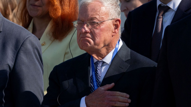 momentul in care emisarului lui trump keith kellogg i s au aratat componente occidentale gasite in dronele si rachetele rusesti 687a428a35d1b