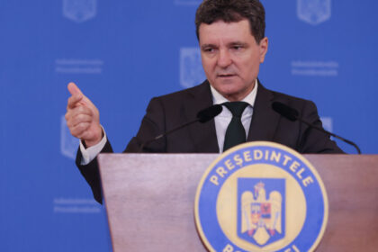 news alert nicusor dan a contestat la ccr legea privind propaganda legionara aur sos si pot sesizasera curtea pentru aceeasi lege 686fb6bfcc4f7