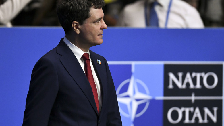 nicusor dan de ziua sua romania sustine abordarea lui donald trump privind cresterea cheltuielior pentru aparare 68656ab11ceab