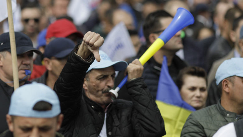 propunerea sindicalistilor bani de la buget pentru partide doar in anii in care romania se incadreaza in tinta de deficit 686ac83e5dd65