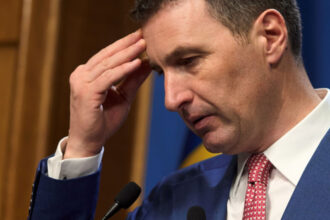 raspunsul lui tanczos barna pentru sindicatele care au anuntat greve daca nu mai sunt bani nu sunt bani 687fb6504ef34