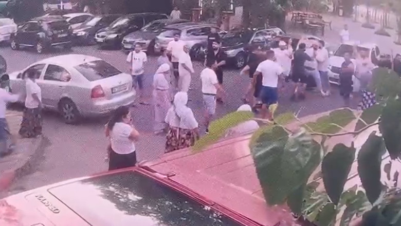 scandal cu macete bate si cutite in fata spitalului universitar de urgenta bucuresti sase persoane arestate 18 amendate 6874f91fa05c3