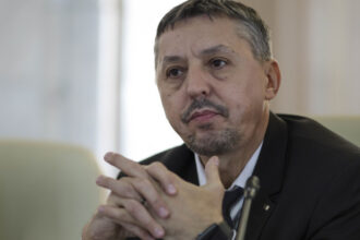 sindicatele cer demisia lui daniel david a avut un rol foarte activ in bulversarea fara precedent a sistemului de invatamant 6888ffe51a70b