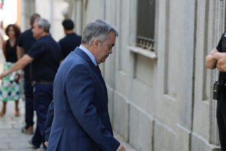 socialistii spanioli vor fi dati afara din partid daca vor fi prinsi cu prostituate 6869510ead9d9